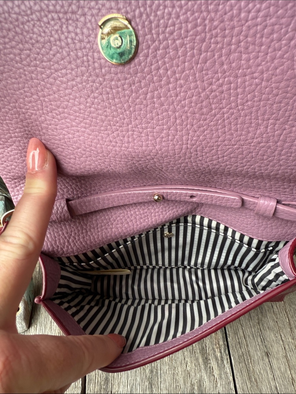 Kate spade โ ๏ธ Maroon Eden Lane Jacinda Crossbody Bag w/a darling bow ๐ accent - Picture 12 of 15